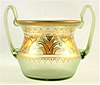 fot. 3 Wazon szkło typu Goldcypern, dekoracja historyzująca w stylu staroegipskim, 1890 r., projekt Otto Thamm, projekt dekoracji Kairo II Max Rade